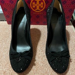 Tory Burch Phoenix Pump Size 5.5
